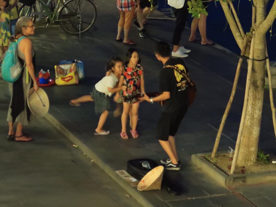 A Street Performer in Hoi An